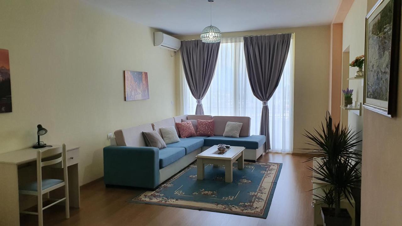 Dai Apartments Gjirokastër Exteriör bild
